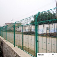 犇顺丝网 河北铁路公路安全防护框架护栏厂家 绿色铁丝包塑框架护栏浸塑护栏批发