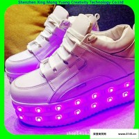 全球 生产定制LED来电与信息可以闪灯发光的真皮鞋